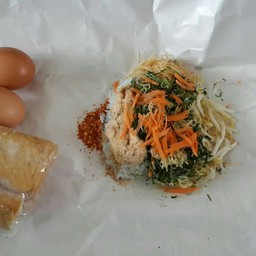 ข้าวยำสมุนไพร โก้งโค้ง