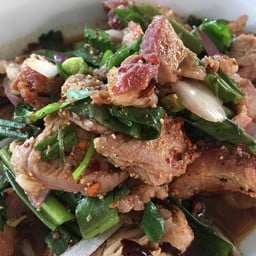 ส้มตำปูม้า "ป้าแต้ง"