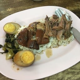 ขาหมู เฮียวัด