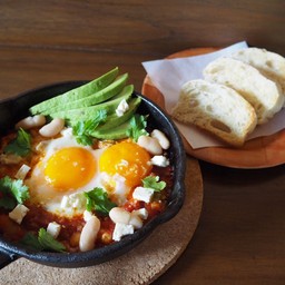 Baked Eggs Avocado