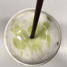 มีลายด้วยนะ