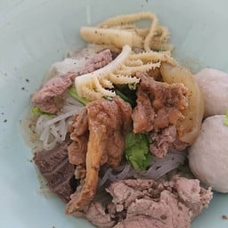 ก๋วยเตี๋ยวเนื้ออากงเม้ง