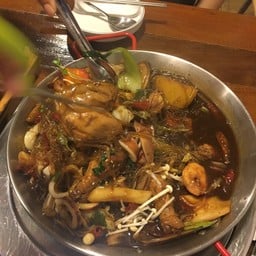 ช่วยตัดไก่  