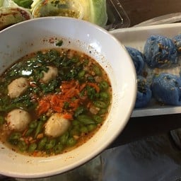ก๋วยเตี๋ยวปากหม้อ เจ๊ไก่