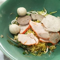 ก๋วยเตี๋ยวเจ้บ๊วย