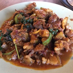 หมูป่าผัดเผ็ด
