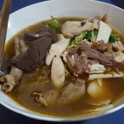 ก๋วยเตี๋ยวไก่