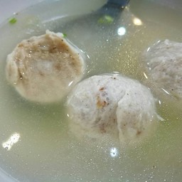 น้ำซุปอร่อยมาก ลูกชิ้นก็อร่อย