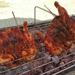 ไก่ย่างวิเชียรบุรี