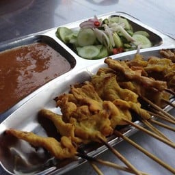 หมูสะเต๊ะนายไฮ้