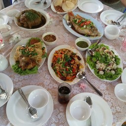 ครัวอู๊ดไก่ต้มน้ำปลา