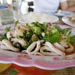 ลาบปลาหมึก