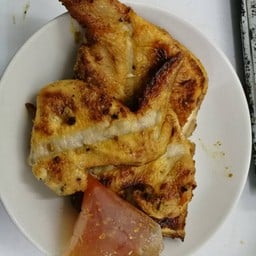 ไก่ย่างบางตาลแจ๋วแหวว