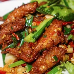 หมูทอดคั่วพริกเกลือ