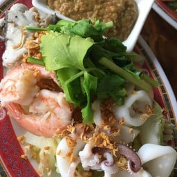 ข้าวต้มปลาเจ๊เกียว