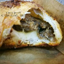 ไส้หมูสับผสมต้นหอม