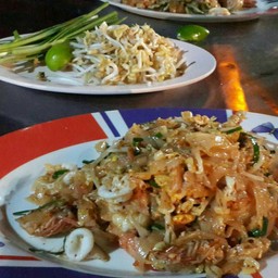 เจ๊ตุ๊ก หอยทอด ผัดไท