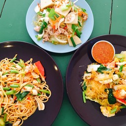 ครัวคุณกล้า กินเส้นในซอย by คุณกล้า