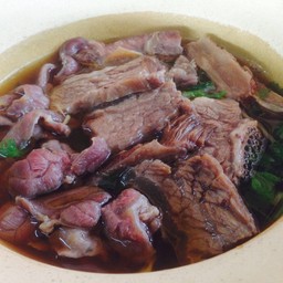 ก๋วยเตี๋ยวเนื้อลาย - โกเบ. (100 บาท)