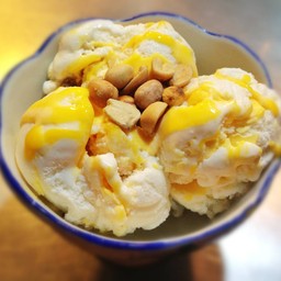 ไอติมกะทิสดไข่แข็ง