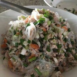 ยำวุ้นเส้นเปรี่ยวไปนิด