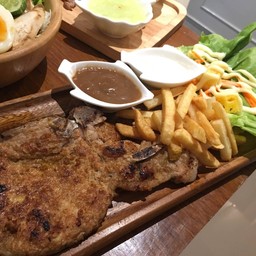 Aura Salad&steak