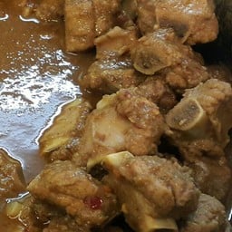 ผัดกระดูกหมูโบราณ