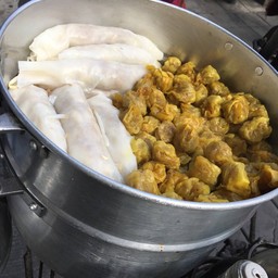 ก๋วยเตี๋ยวหลอด + ขนมจีบ สถานีราชปรารภ