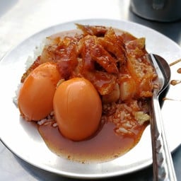 ข้าวหมูแดง ตลาดราชา