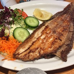 คล้ายปลาลิ้นหมา €30 -อาหารRecommended ของทางร้าน