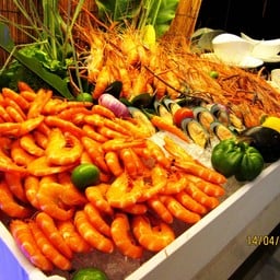 เอากุ้งมา 4 ตัว สด หวาน แน่นทุกตัว ไม่มีเนื้อแหยะเนื้อเละมากวนใจ