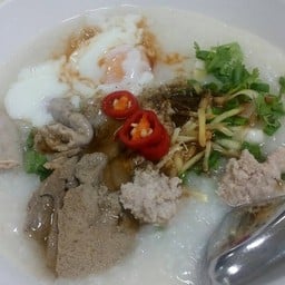 ก๋วยเตี๋ยวป้าจุ๊