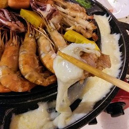 ตัวแตกโต๊ม หมูกระทะ