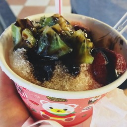 ถ้วยเล็ก 25 ท็อปปิ้งให้เยอะดีนะ แต่แอบกินไปแล้ว😂