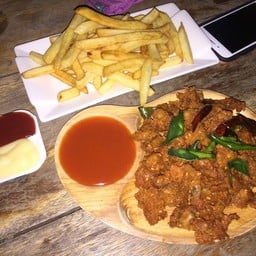 เอ็นไก่และเฟรนช์ฟรายด์
