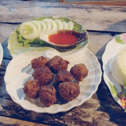 ลาบหมูทอด