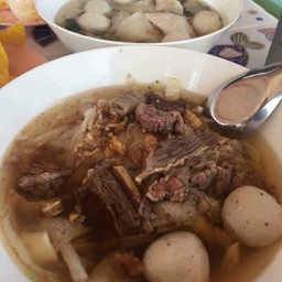 ก๋วยเตี๋ยวคาเฟ่