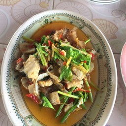 ปลาฉลามผัด 100 บาท
