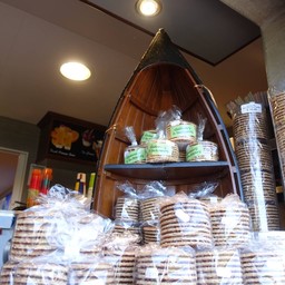 Stroop waffle สโตรปวาเฟิล (ขนมรังผึ้งน้ำเชื่อม)
