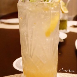 Pineapple Yuzu Fizz