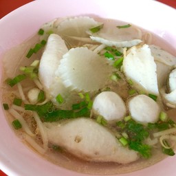 เกาเหลาลูกชิ้นปลา