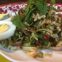 ร้านอาหารฟุ้งปลาเผา