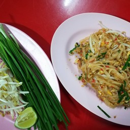 ผัดไทย หอยทอด ออส่วน (ไม่มีชื่อ)