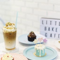 Little Baker Cafe and Studio จอมพล