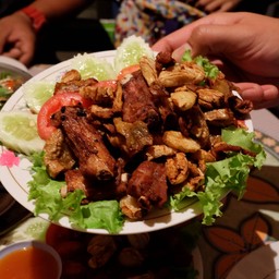 100 บาท