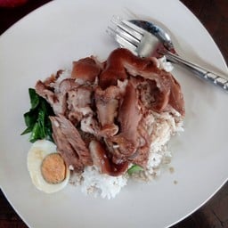 เจ๊น้อยข้าวขาหมู สามแยกคิงฟิชเชอร์ สาขา1