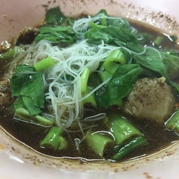 ก๋วยเตี๋ยวเรืออยุธยาเจ้าเก่า วัดเสมียนนารี