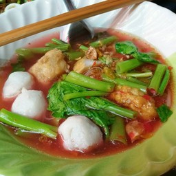 เจ๊แหม่มก๋วยเตี๋ยวปลา สะพานเหลือง