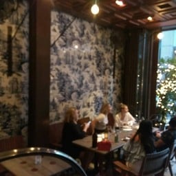 ชั้นล่าง