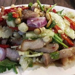 ยำแตงคอหมูย่าง